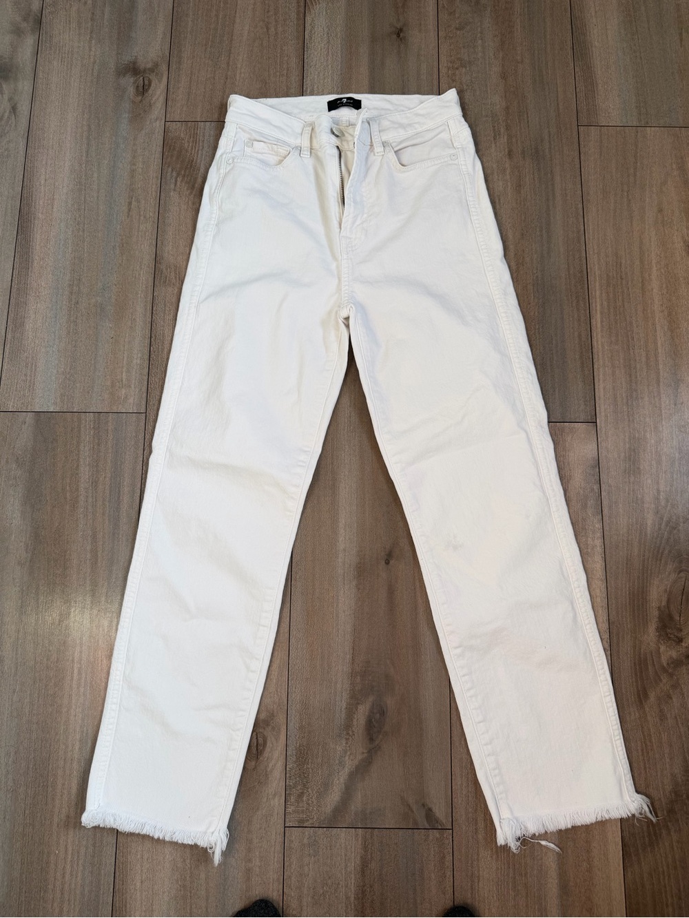 7 For All Mankind White Straight-Leg cropped Jeans